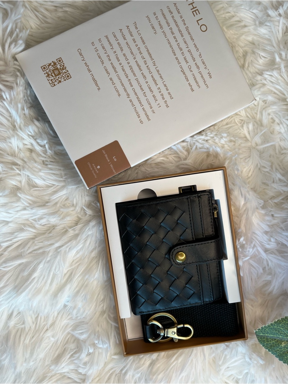 Andar The Lo Wallet in Black micro woven - Picture 3 of 6